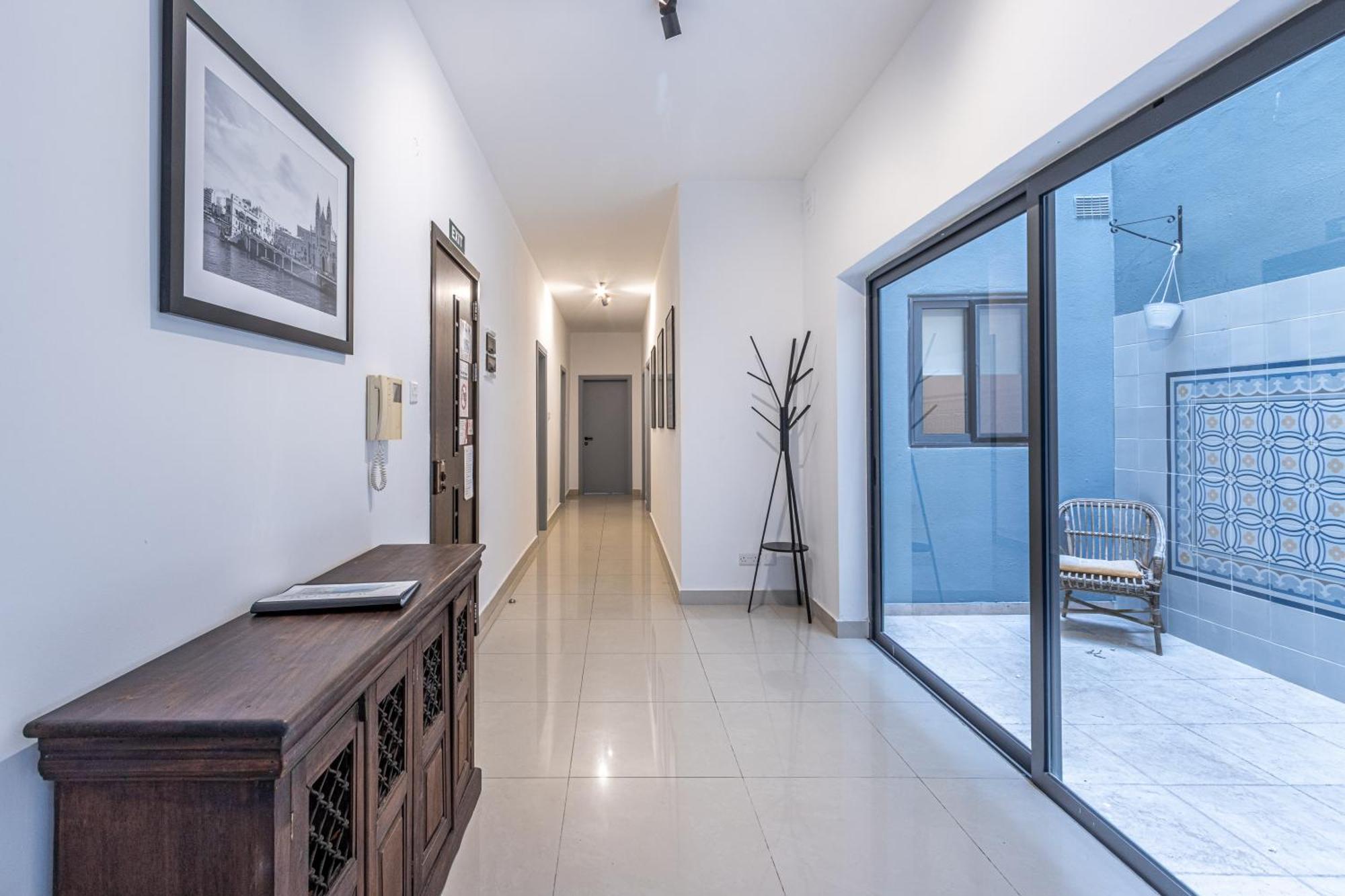 Spacious And Stylish Apartment Saint Julian's