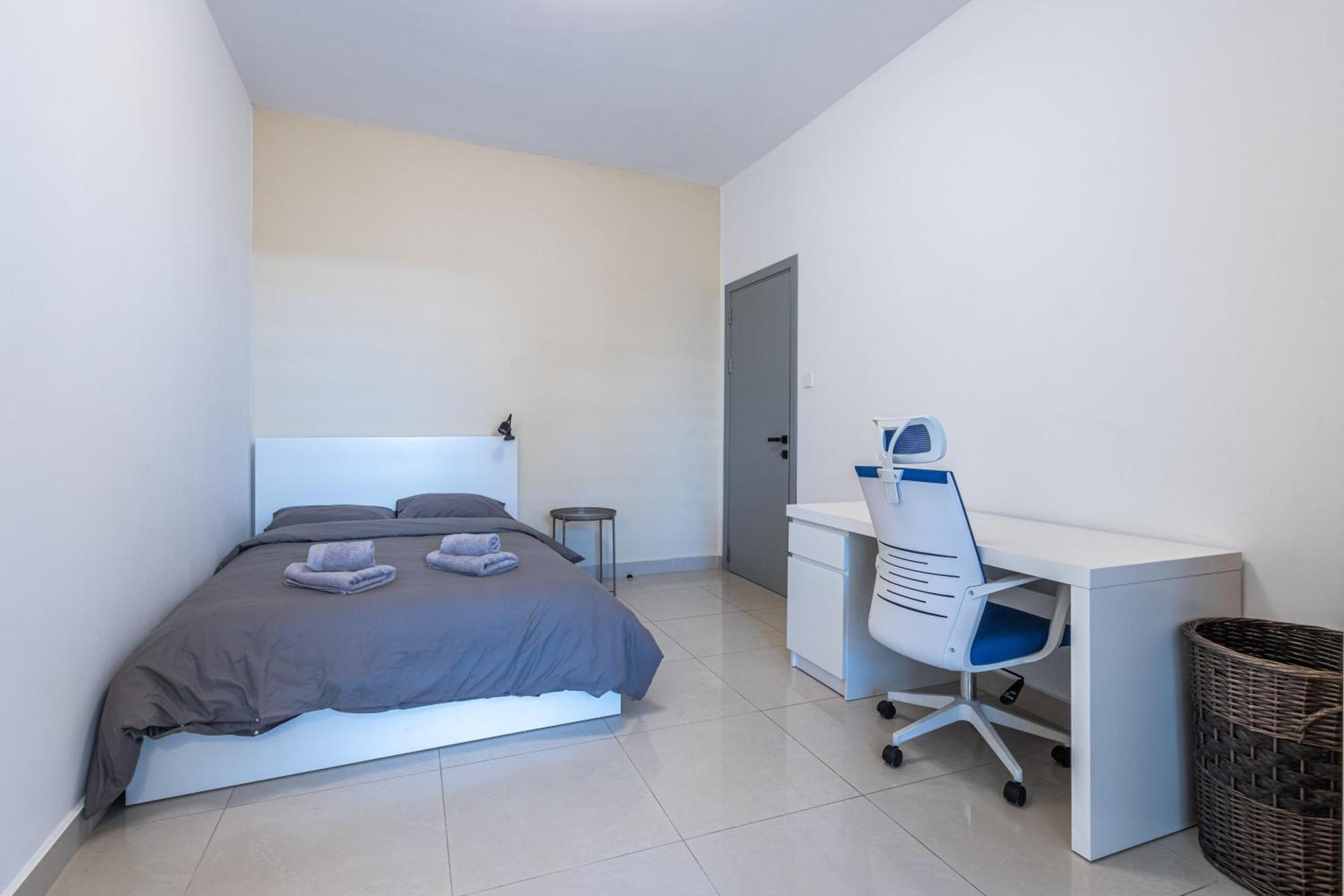 Spacious And Stylish Saint Julian's