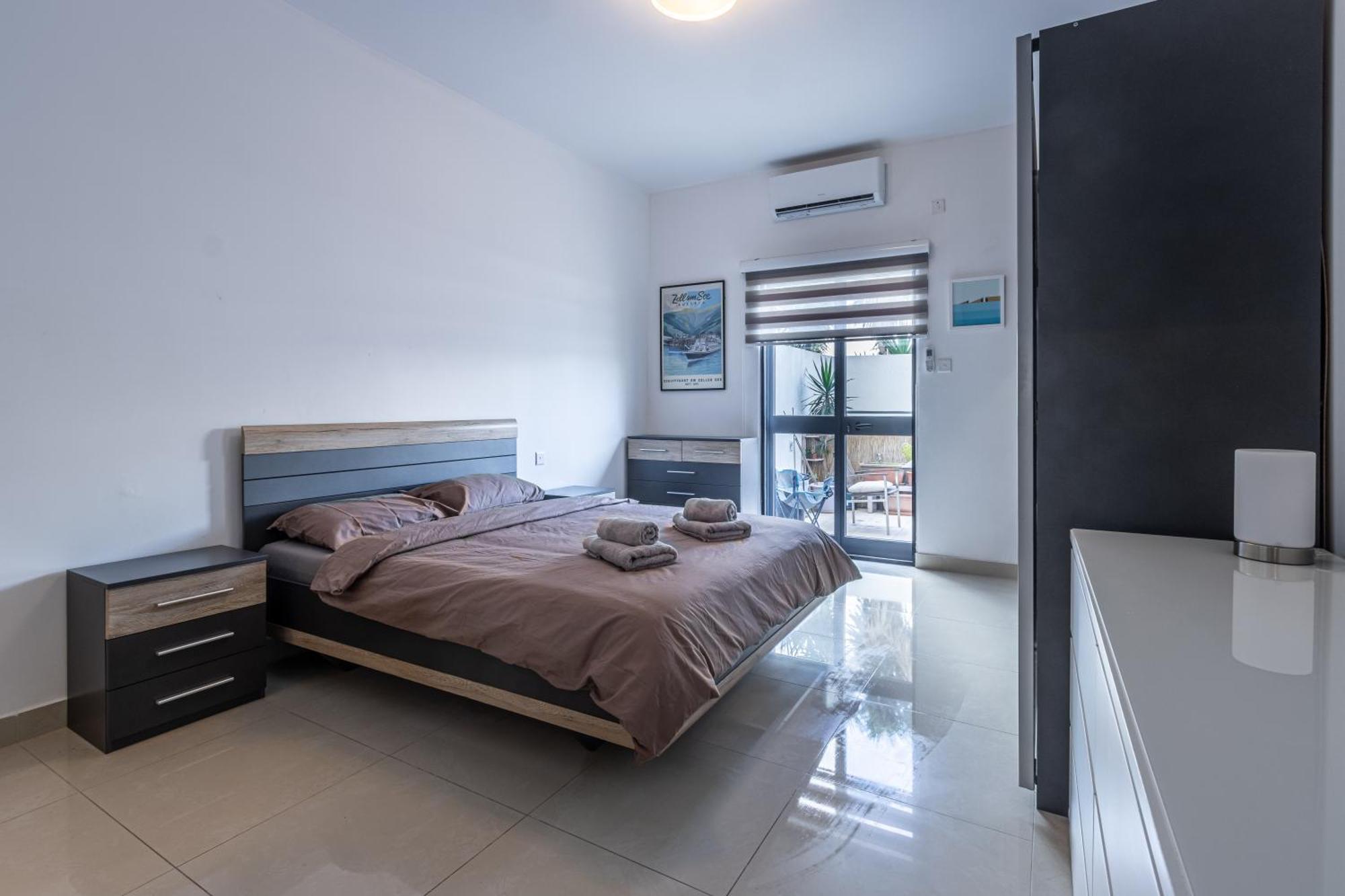 Apartment Spacious And Stylish Saint Julian's